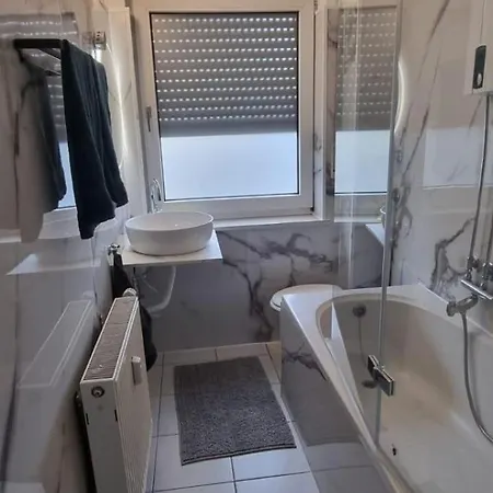 Apartamento Deluxe 2 *