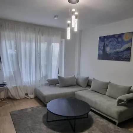 Deluxe 2 Apartament *